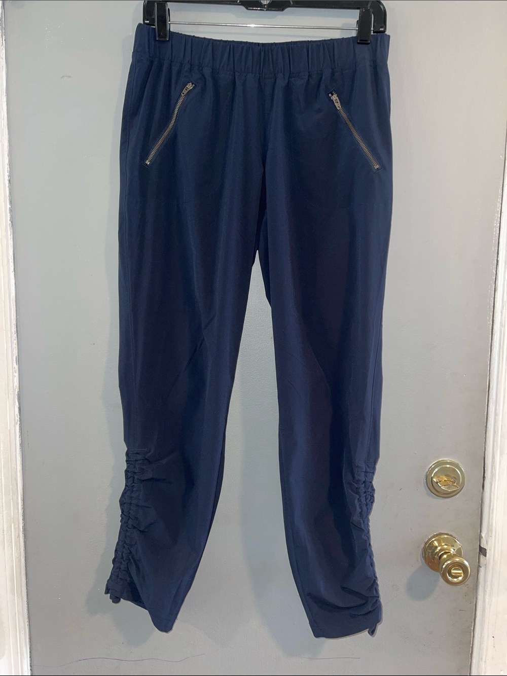 Athleta Inspire Navy Pull On Ankle Pants Size 8